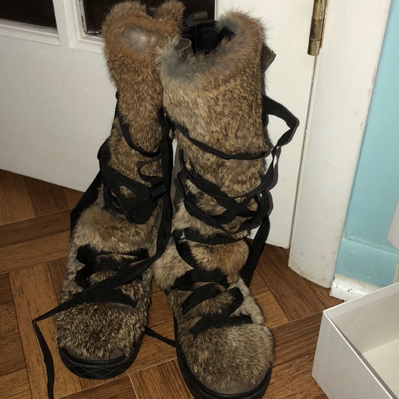 moncler fur boots